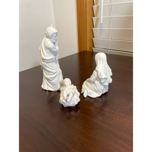 1981 VTG Avon Holy Family Nativity Collectibles 3 Porcelain Figurines - Excellen - Picture 3 of 12